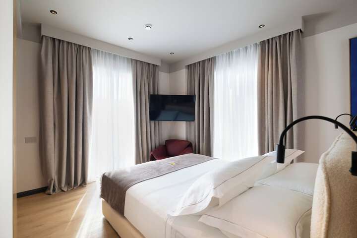 Room 43 of 109