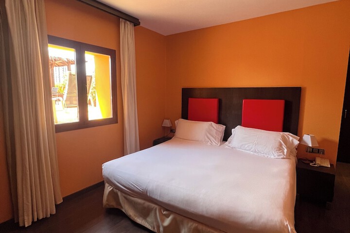 Room 10 of 81