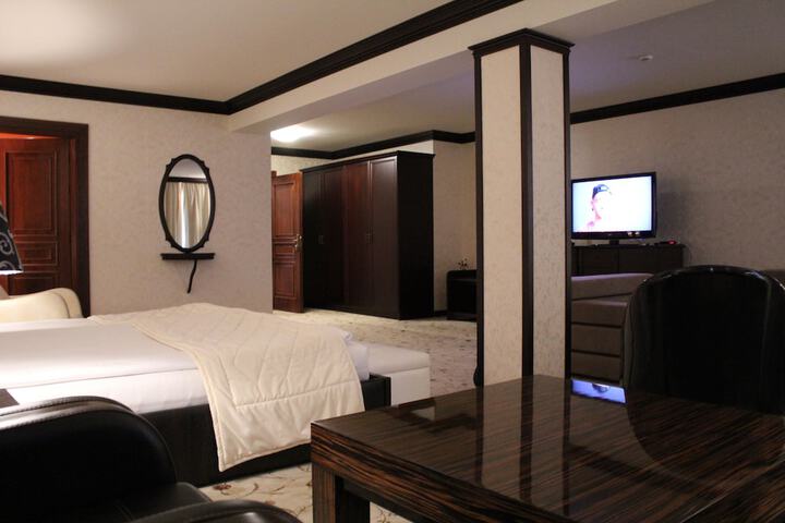Room 18 of 85