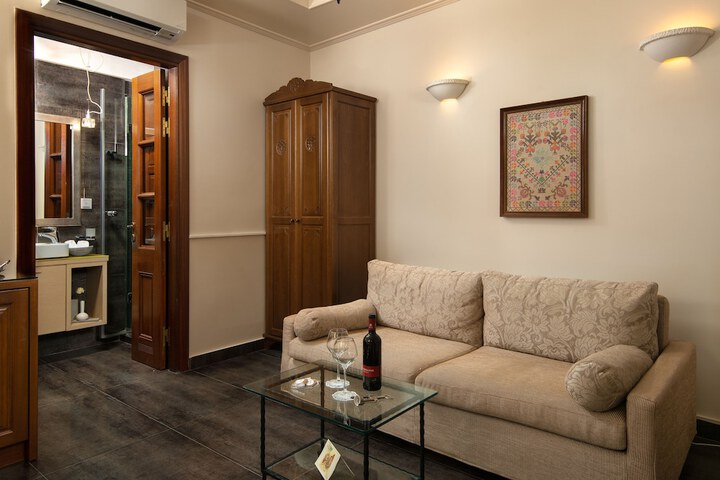 Room 15 of 39