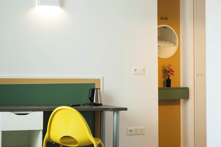 Room 11 of 25
