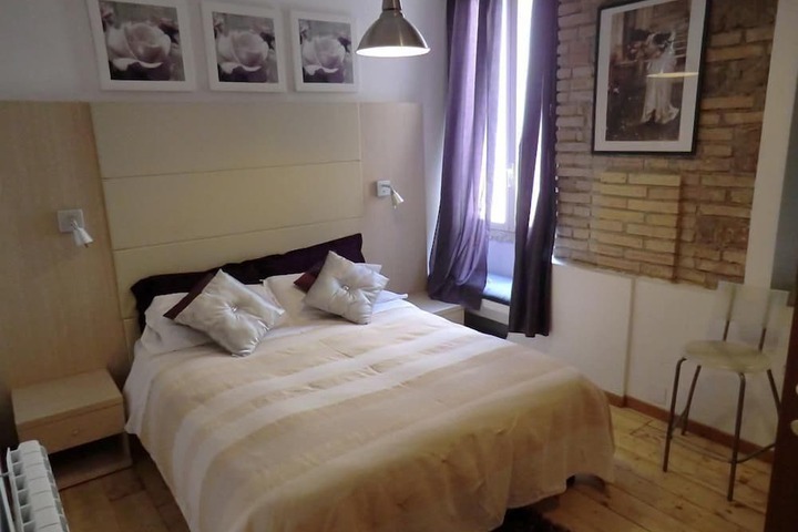 Room 8 of 35