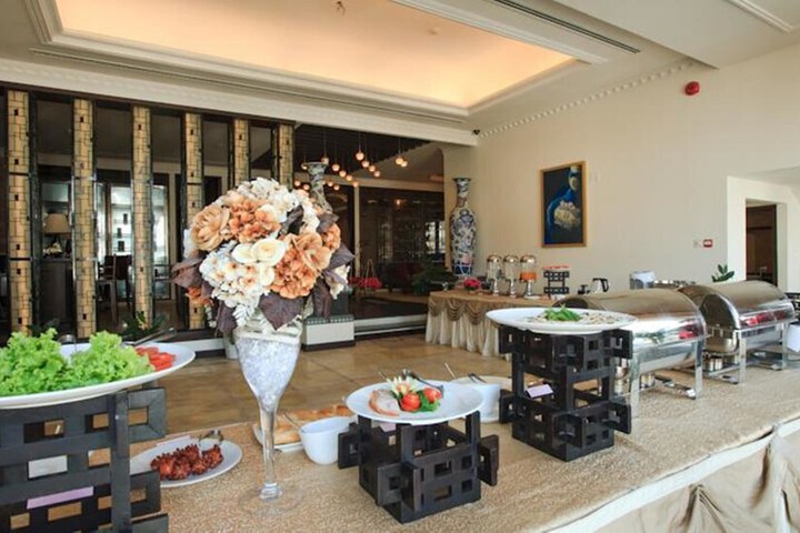 Breakfast/Coffee Service 14 of 20