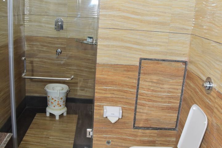 Room 18 of 27