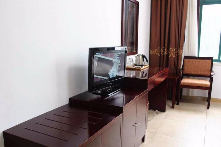 Room 14 of 27