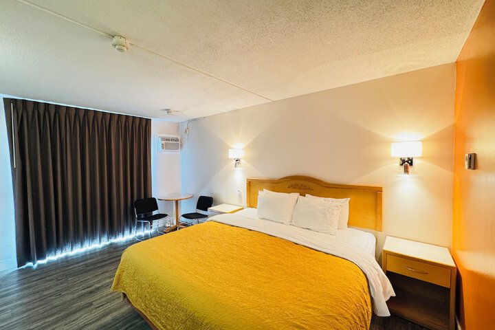 Room 8 of 49