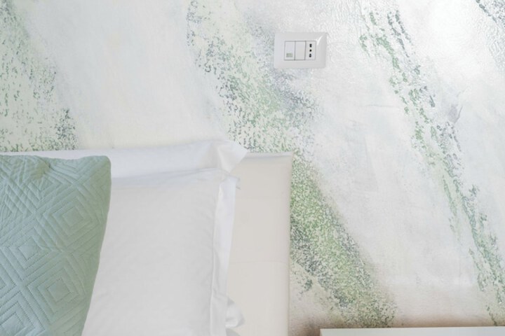 Room 45 of 80