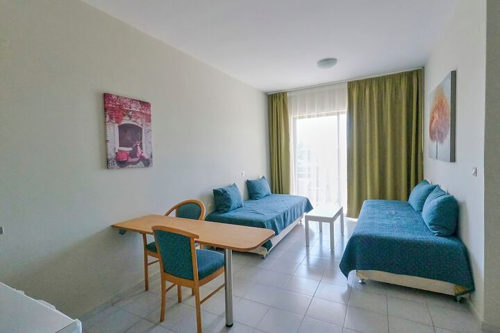 Room 16 of 24