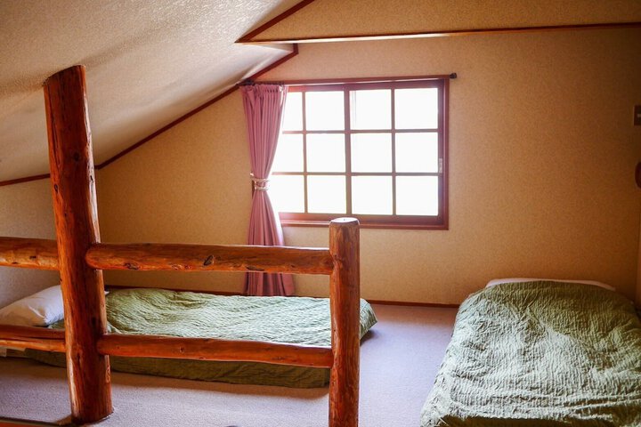 Room 25 of 258