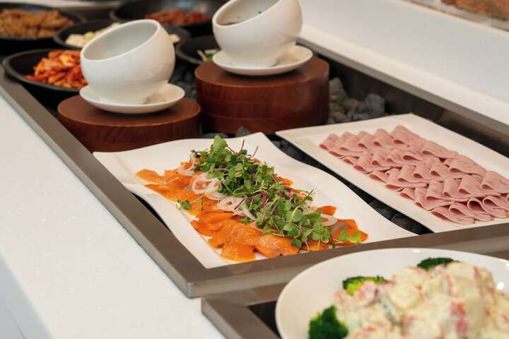 Dining 89 of 110