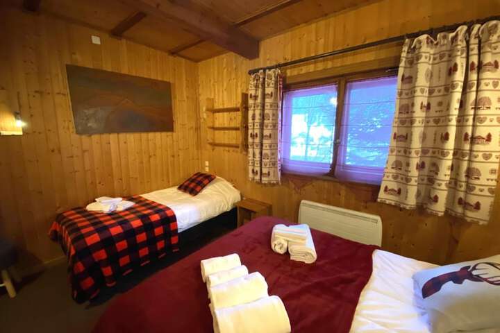 Room 6 of 30