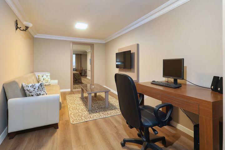 Room 16 of 44