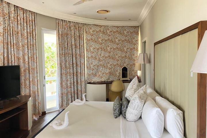 Room 6 of 41