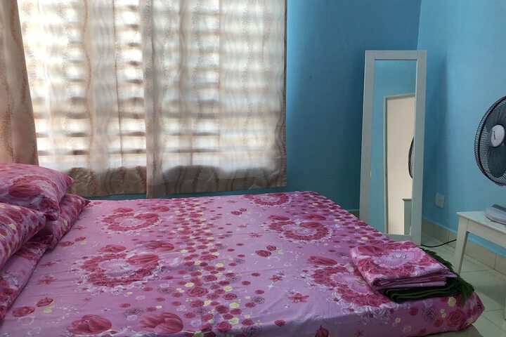 Room 8 of 20