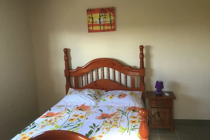 Room 5 of 13