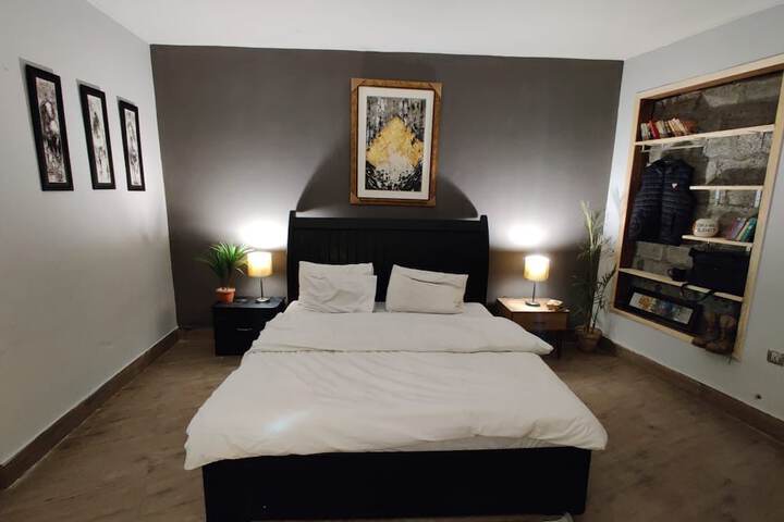 Room 3 of 16