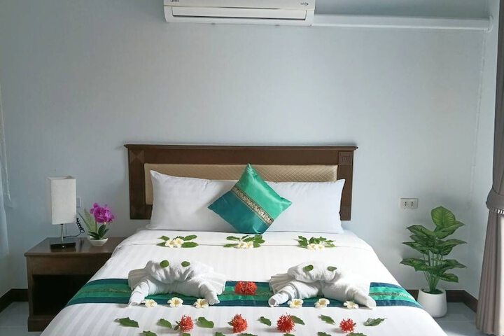 Room 6 of 71