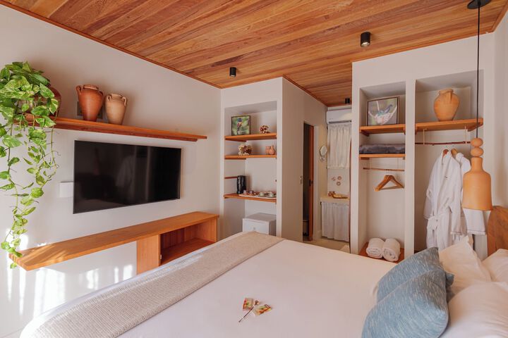 Room 44 of 132