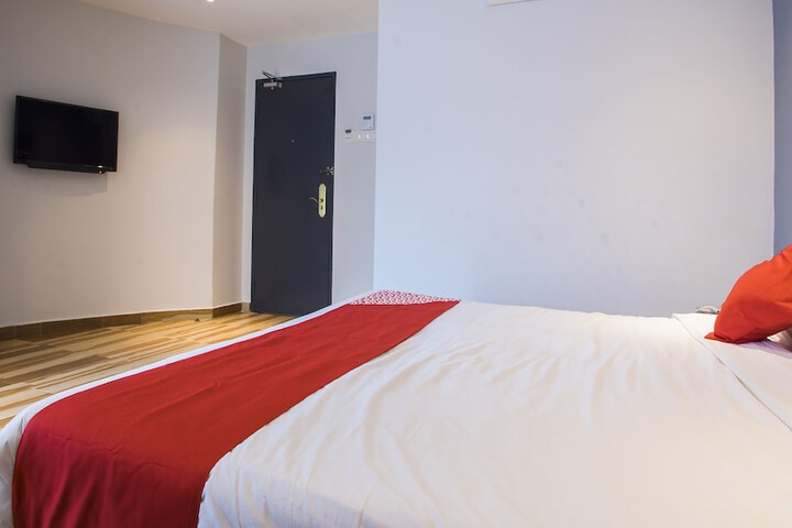 Room 9 of 44
