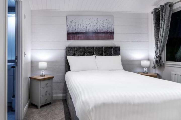 Room 13 of 107