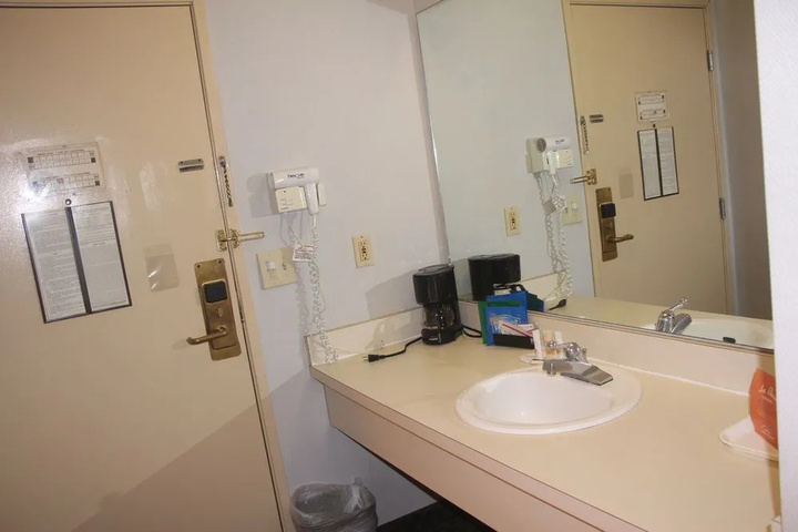 Room 7 of 20