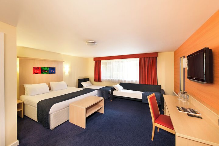 Room 16 of 43