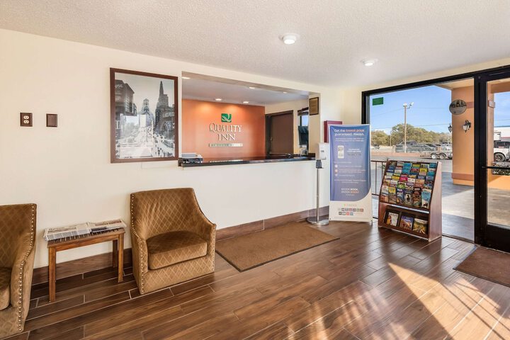 Hotel Interior 3 of 28