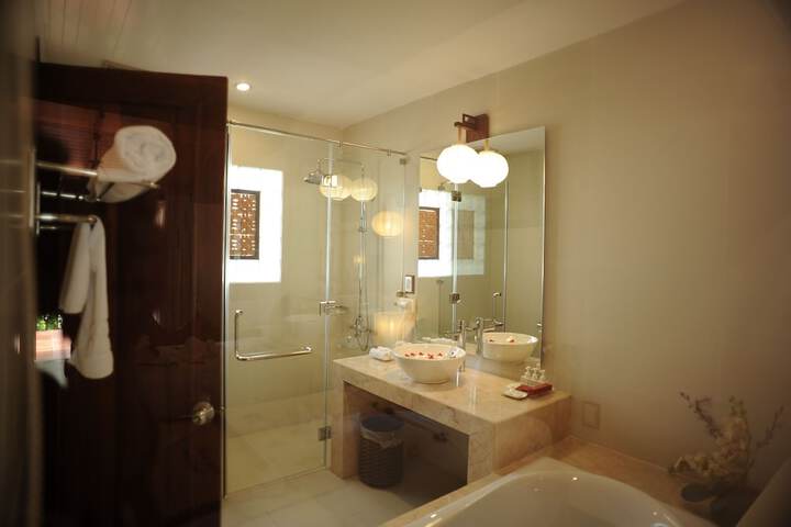 Room 43 of 126
