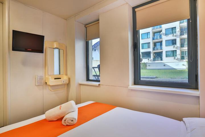 Room 19 of 34