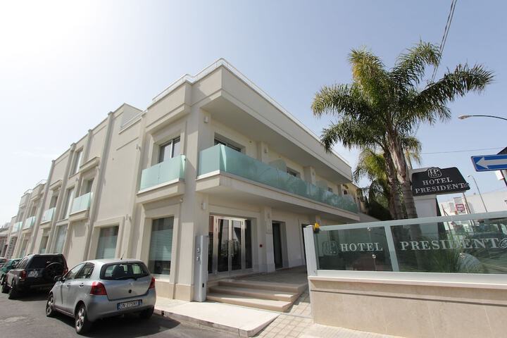 Hotel 86 of 89
