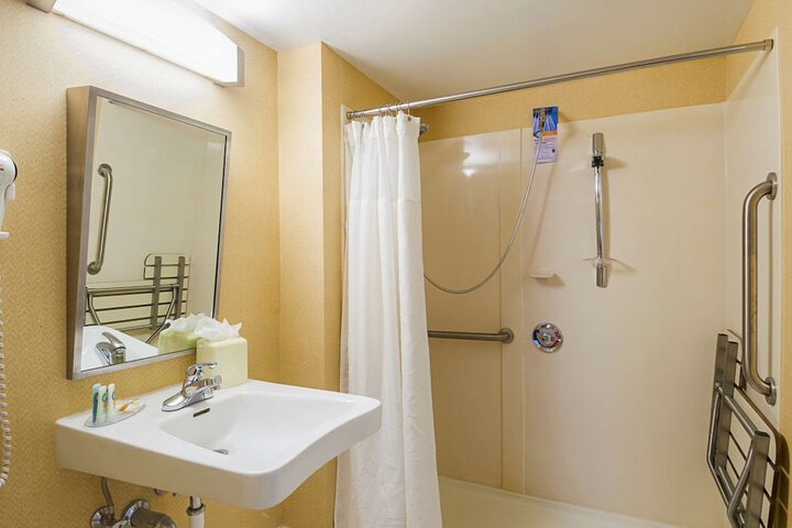 Double Accessible King Size Bed (5 of 6)