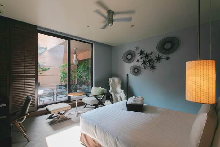 Room 17 of 53