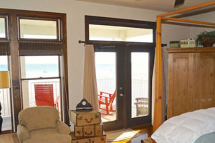 Room 14 of 16