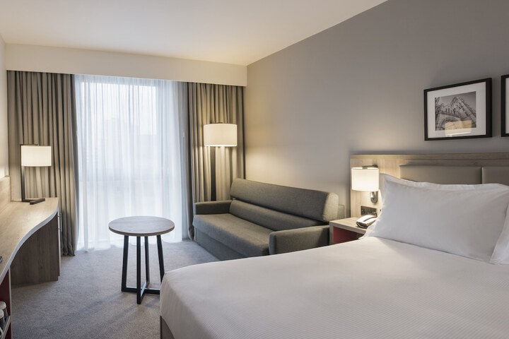 Room 10 of 70