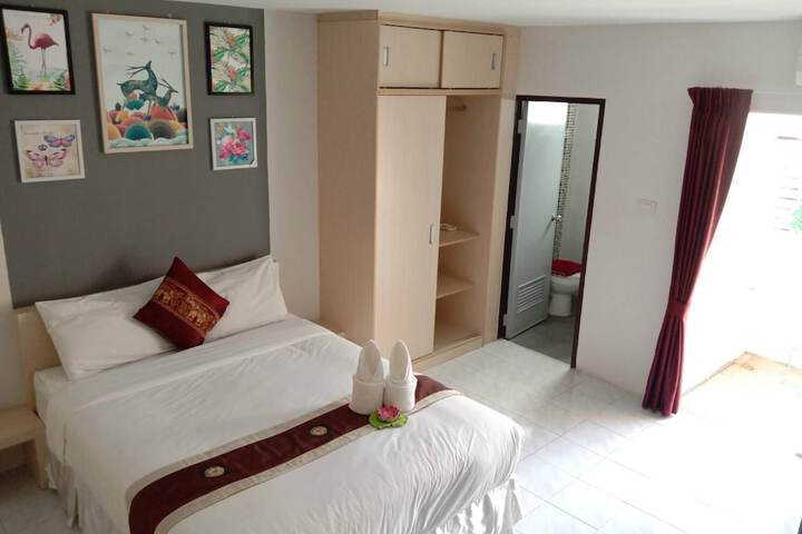 Room 3 of 27