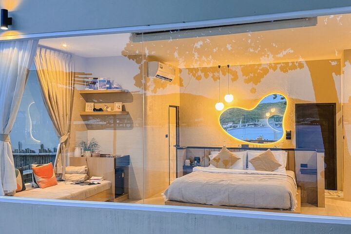 Room 3 of 26