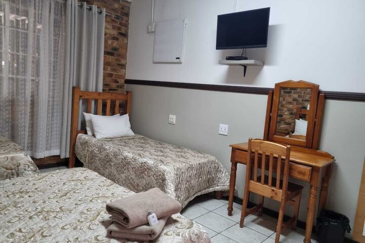 Room 25 of 101