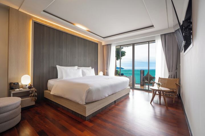 Room 15 of 107