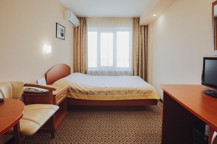 Room 12 of 52