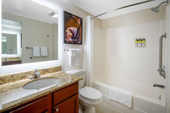 Room 18 of 25