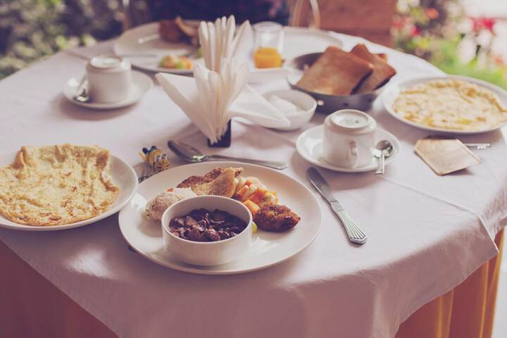 Dining 52 of 59