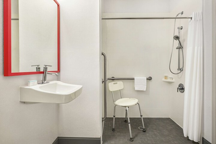 Bathroom shower