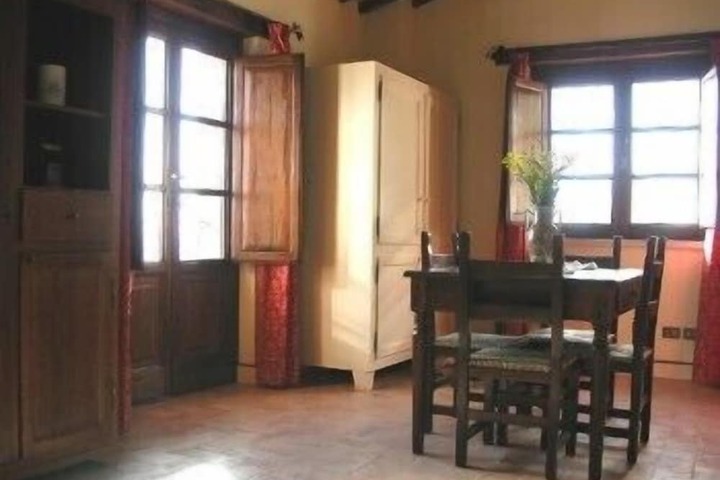 Room 9 of 31