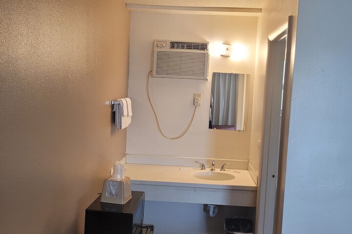 Room 22 of 29