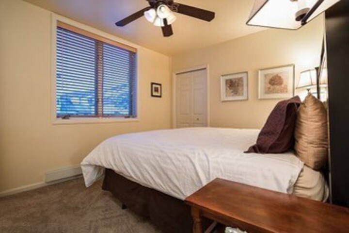 Room 34 of 39