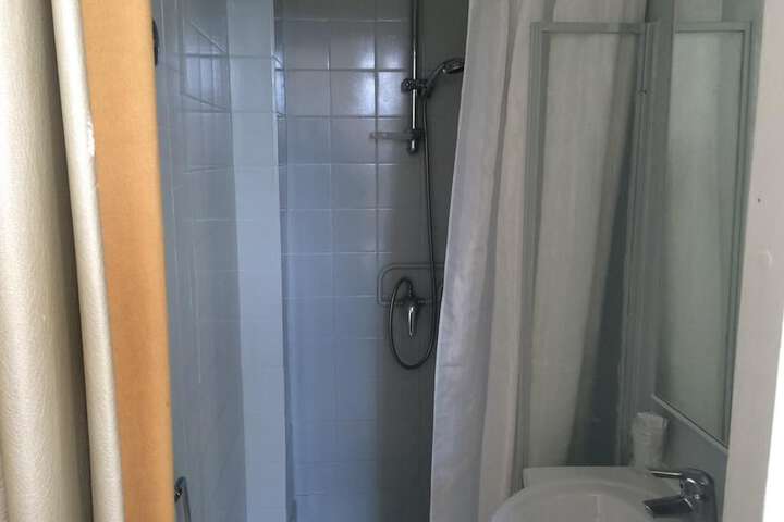 Room 36 of 59