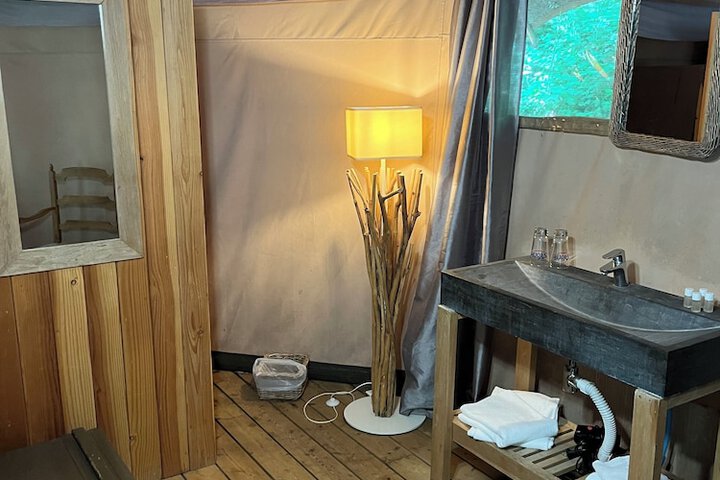 Room 45 of 109