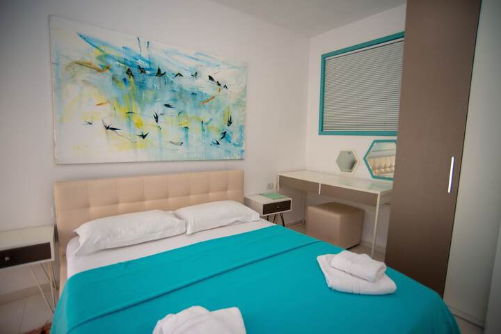Room 27 of 163