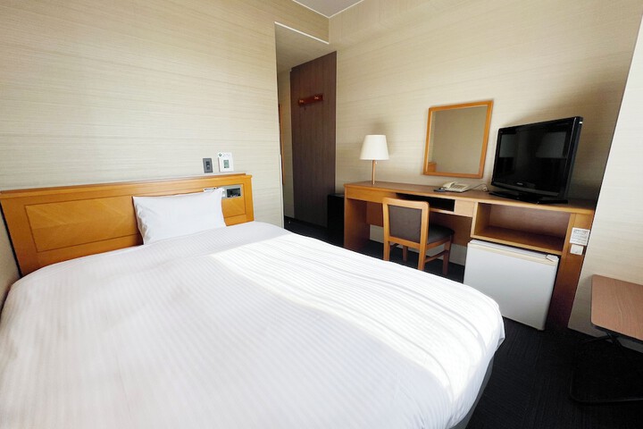 Room 9 of 27