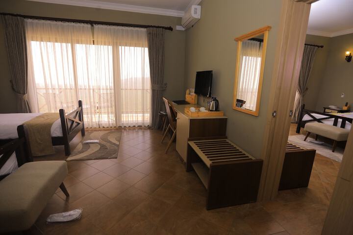 Room 19 of 120